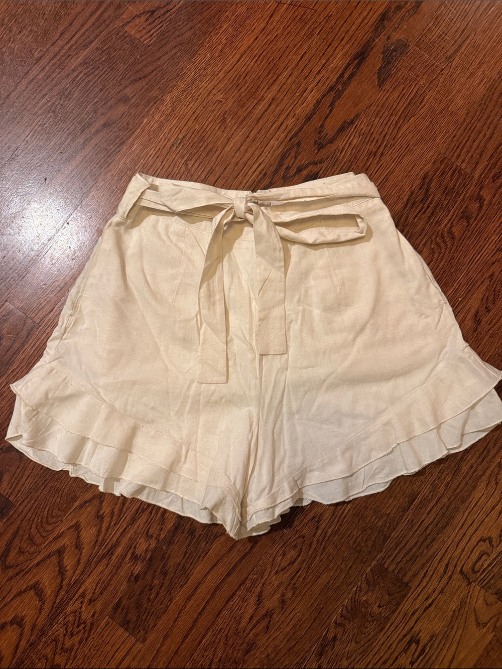 NWT Francesca's Blue Rain Collections Cream Ruffle Tie-Waist High-Rise Shorts